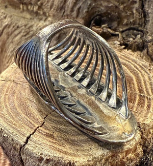 Elegant Blue Gem Ring