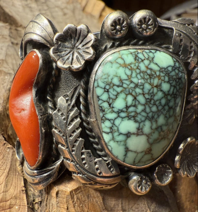 Carico Lake Turquoise Coral Cuff