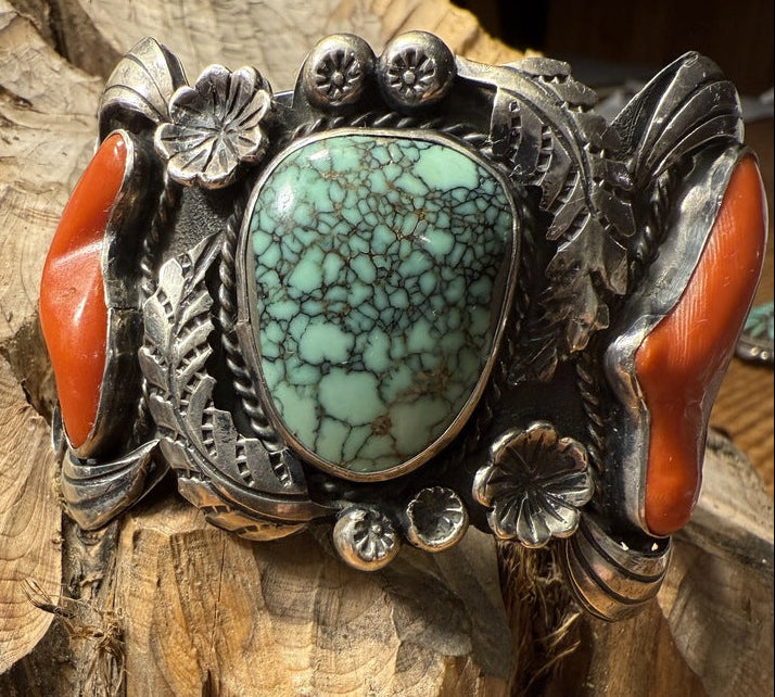 Carico Lake Turquoise Coral Cuff