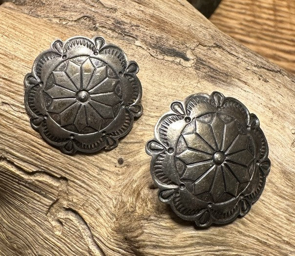 Concha Silver Earrings