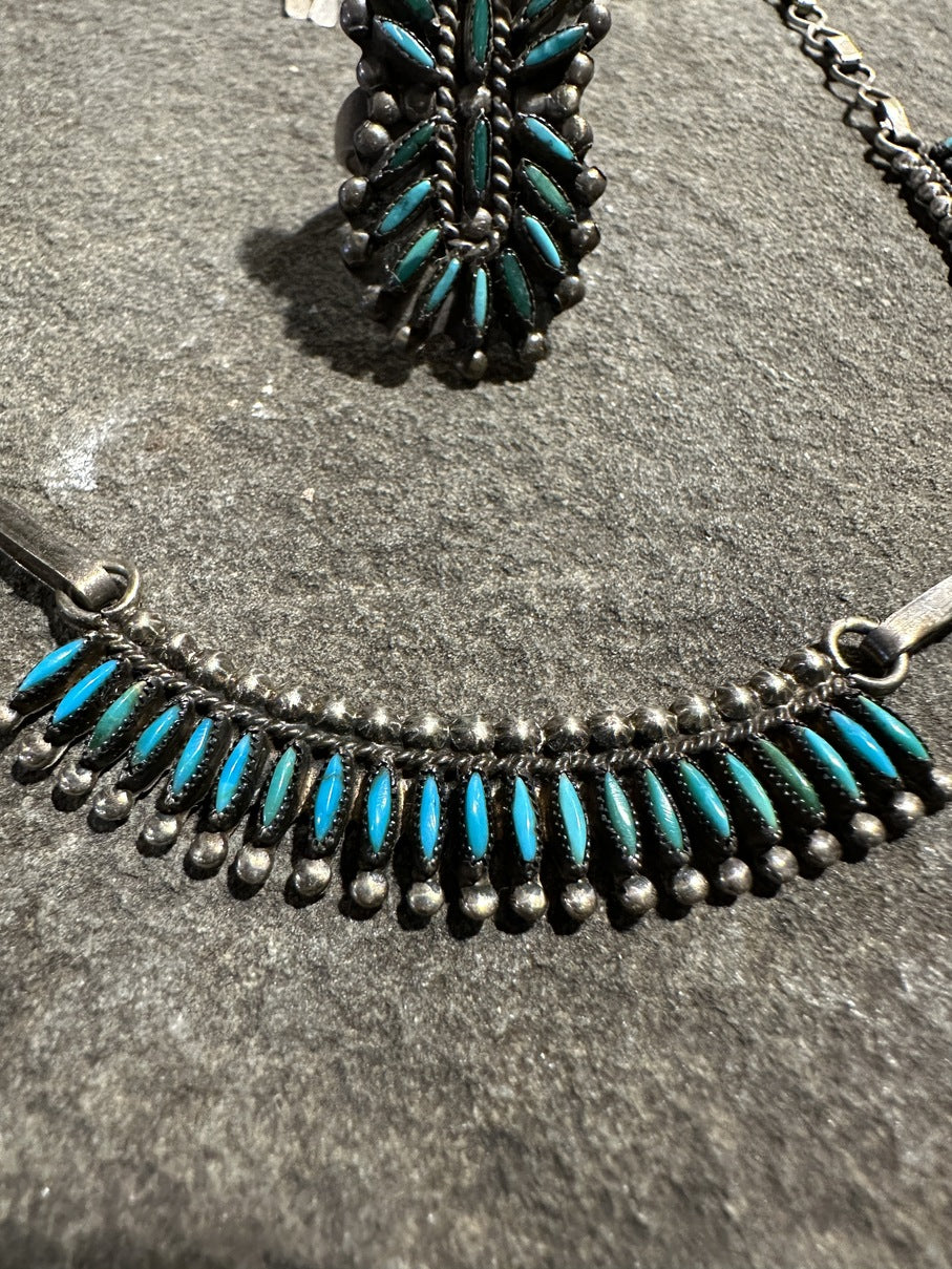 Early Zuni Needlepoint Set