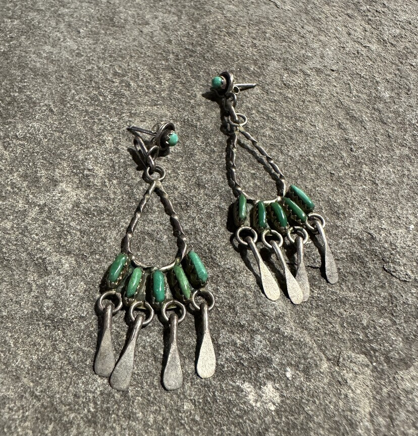 Early Zuni Needlepoint Set