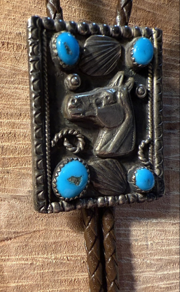 Horse Head Turquoise Bolo Tie