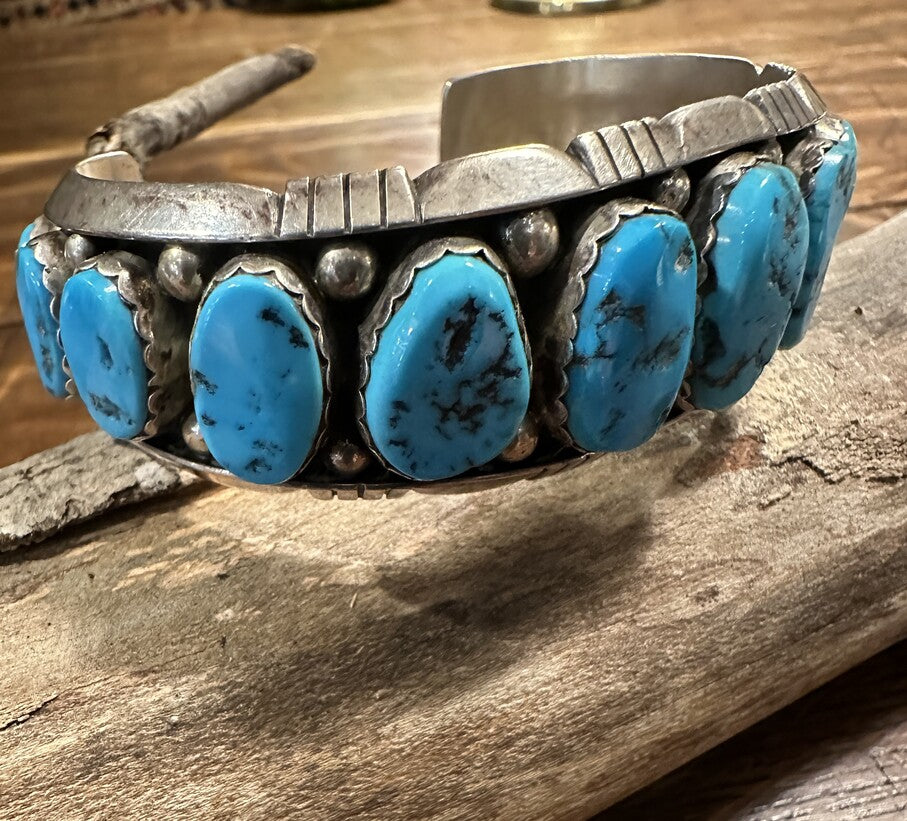 Kingman Graduated Turquoise Bracelet