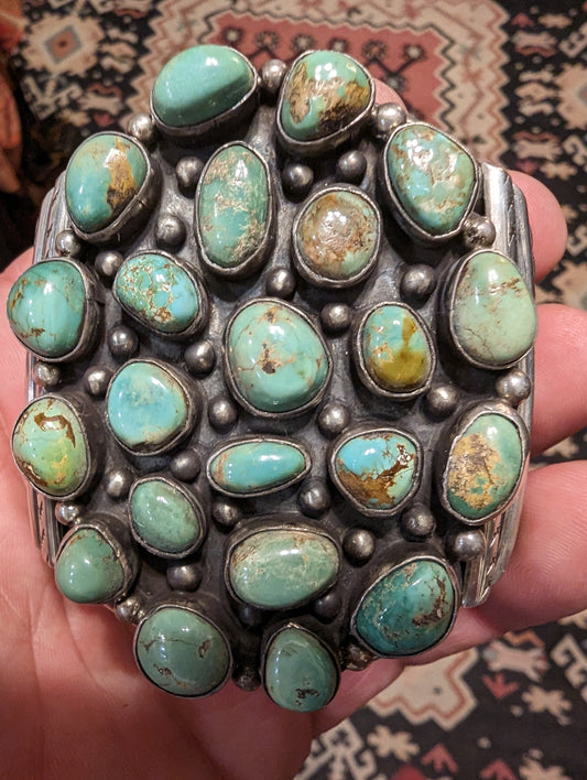 Vintage 22 turquoise stones in silver bracelet
