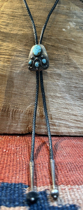 Serpentine Turquoise Bolo Tie