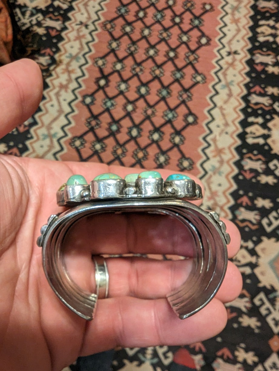 Vintage 22 Turquoise Stones In Silver Bracelet