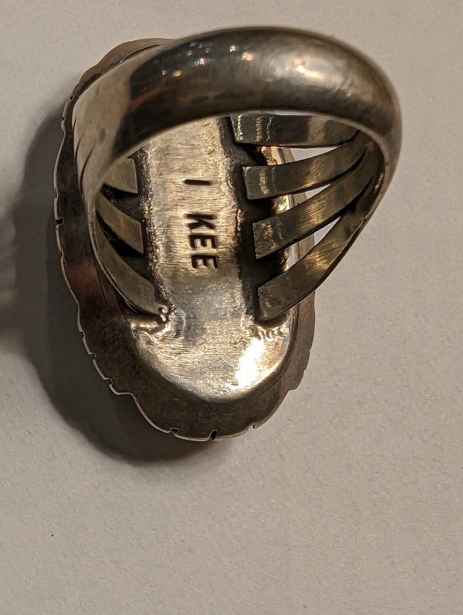 Vintage oval turquoise and silver ring